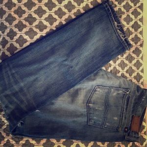 Very distressed boyfriend jeans